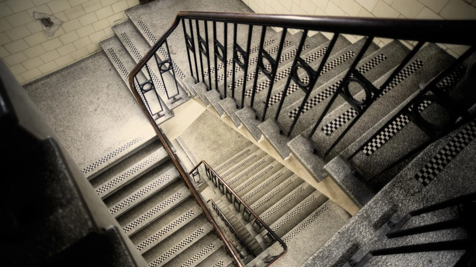 اختلافات مشاعات: بزرگترین تهدید قانونی برای پایان کار و آرامش شما