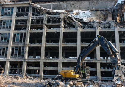 تخریب بی‌خطر: ۷ قانون حیاتی برای سازنده جهت جلوگیری از ریزش ساختمان همسایه و زندان مدیریت ریسک تخریب